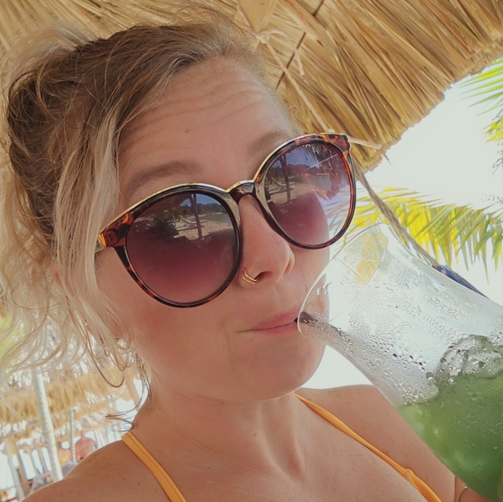 Meet your Posher, Dana